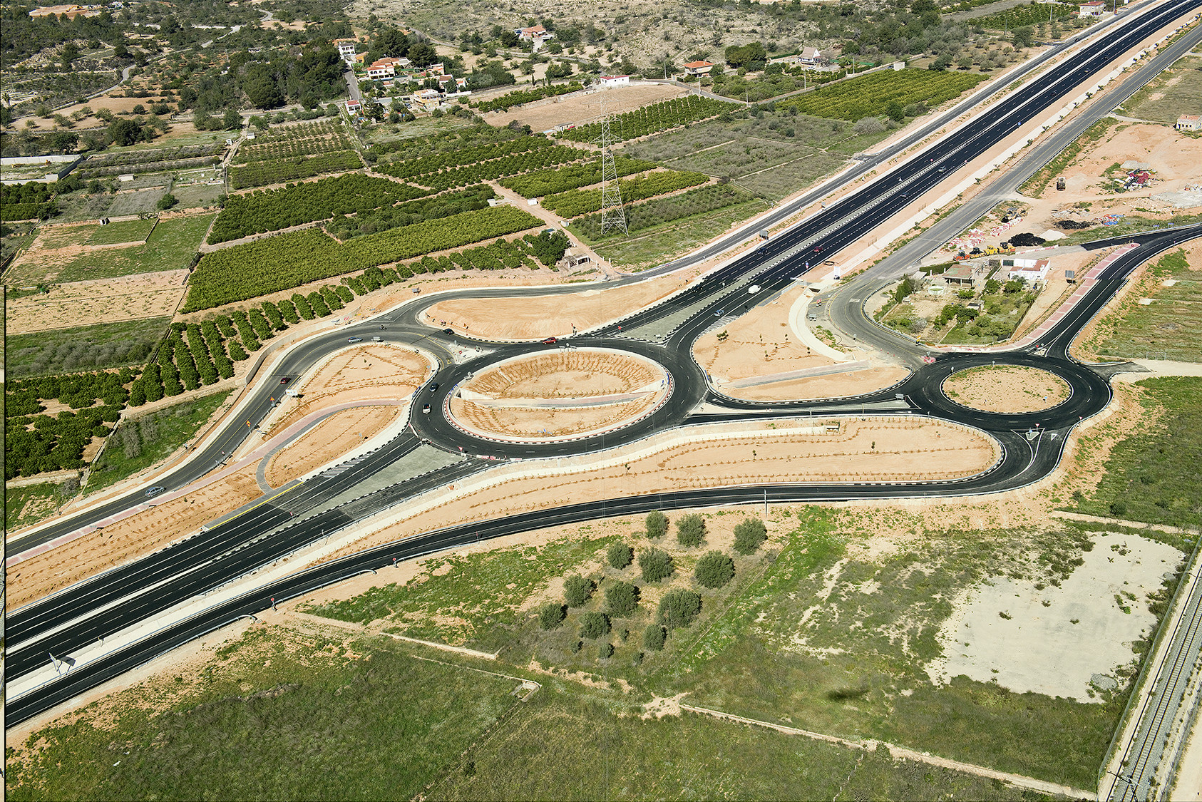 DESDOBLAMIENTO DE CALZADA CV-370 